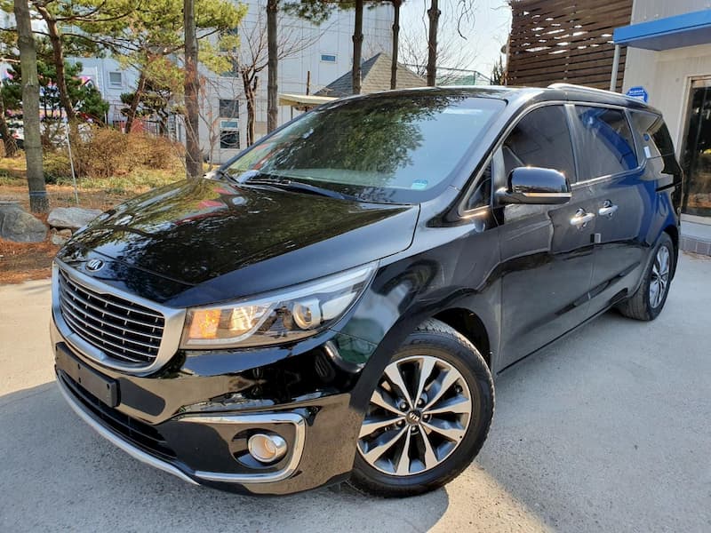 KIA CARNIVAL